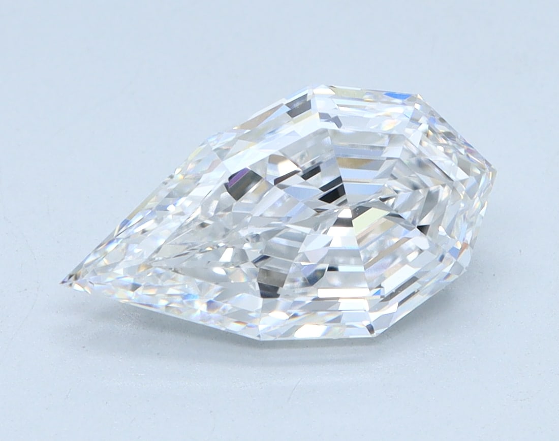 Loose Diamond - PEAR STEP 2.02ct D VVS2: Loose Diamond - PEAR STEP 2.02ct D VVS2 Source: This is a real non-mined Diamond that has been grown in a lab Shape: PEAR STEP Carats: 2.02 Color: D Clarity: VVS2 Certification: IGI Condition: Pre-Own
