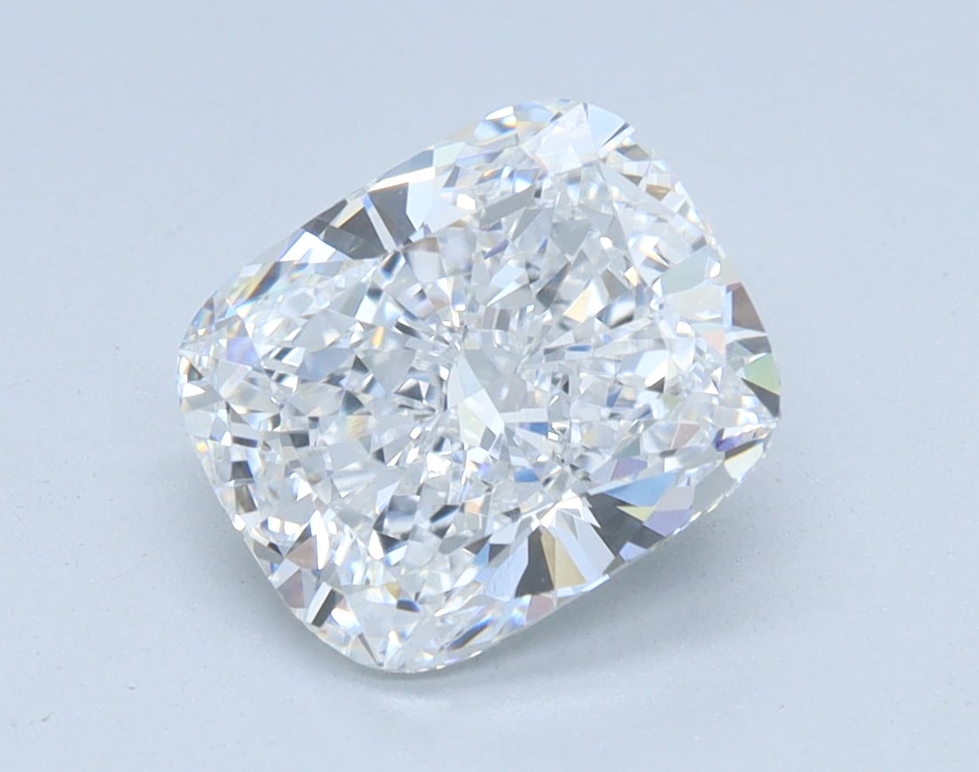 Loose Diamond - CUSHION 2.01ct E VVS1: Loose Diamond - CUSHION 2.01ct E VVS1 Source: This is a real non-mined Diamond that has been grown in a lab Shape: CUSHION Carats: 2.01 Color: E Clarity: VVS1 Certification: IGI Condition: Pre-Owned P