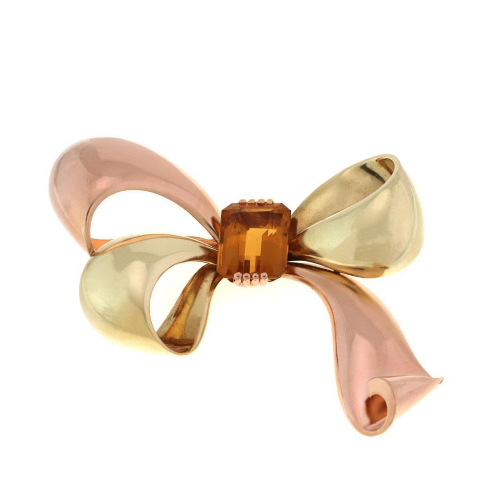 Tiffany & Co. 18k Gold Citrine Ribbon Bow Brooch Vintage: Tiffany & Co. 18k Gold Citrine Ribbon Bow Brooch Vintage Presenting a stunning vintage brooch from Tiffany & Co., this exquisite piece showcases a large ribbon bow design crafted from 18k yellow and r