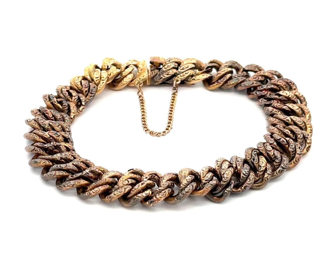 Antique Victorian 14k Rosy Gold Double Curb Link Bracelet: Antique Victorian 14k Rosy Gold Double Curb Link Bracelet This exquisite antique early Victorian bracelet showcases a stunning design crafted from solid 14k rosy yellow gold. The bracelet features int