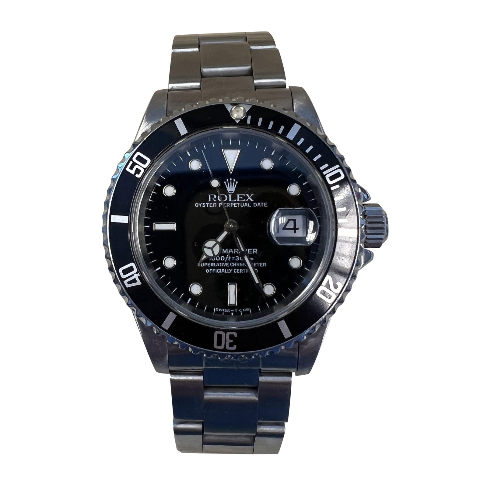 Rolex Submariner Date 16610 Automatic Stainless Steel 1996: Rolex Submariner Date 16610 Automatic Stainless Steel 1996 The Rolex Submariner Date 16610, a hallmark of contemporary watch design, features a robust stainless steel case and strap. Its automatic mov