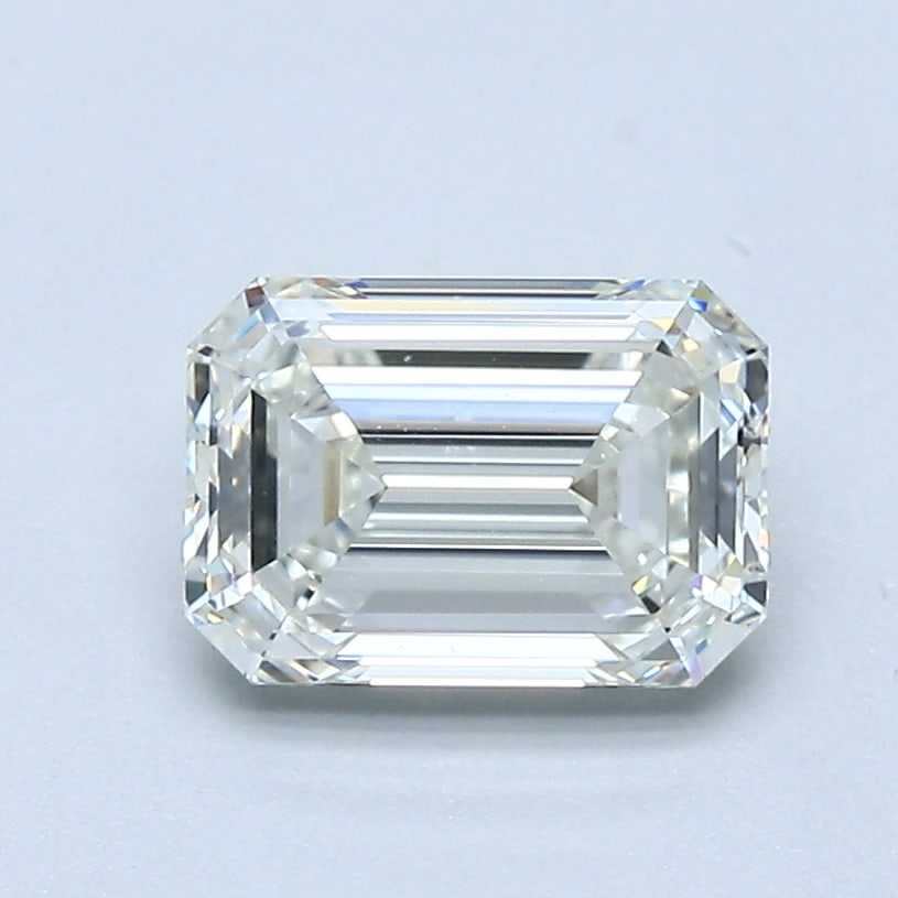Loose Diamond - EMERALD 1.3ct I VS2: Loose Diamond - EMERALD 1.3ct I VS2 Source: Natural Mined Diamond Shape: EMERALD Carats: 1.3 Color: I Clarity: VS2 Certification: GIA Condition: Pre-Owned PLEASE NOTE: Framed, Large, or heavy items do