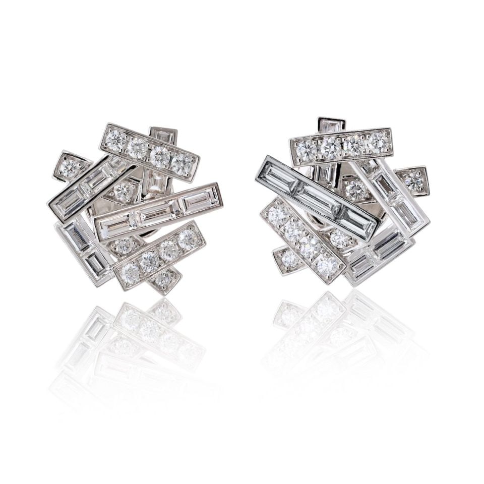 Graff 18K White Gold Diamond Earrings 1.80 Cts Baguette Round Cuts: Graff 18K White Gold Diamond Earrings 1.80 Cts Baguette Round Cuts Discover the timeless elegance of these Graff 18K White Gold Threads Earrings, a stunning showcase of brilliance and craftsmanship. T
