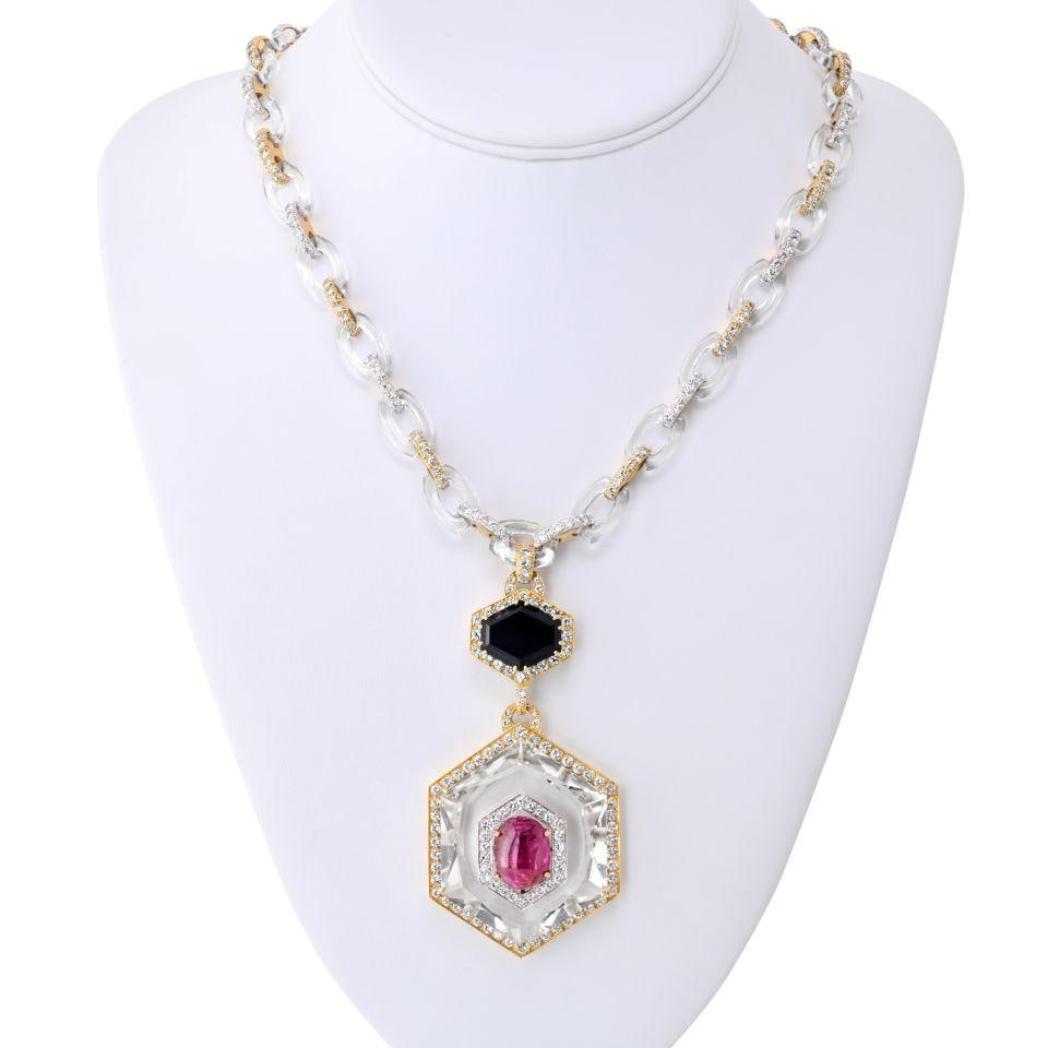 David Webb diamond necklace in platinum and 18K yellow gold: David Webb diamond necklace in platinum and 18K yellow gold Pre-owned David Webb necklace crafted in platinum and 18K yellow gold, featuring diamonds with an exact total weight of 12 cts. This piece c