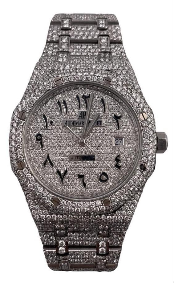 Diamond Audemars Piguet Royal Oak 15400ST Arabic Dial Watch With Manuals: Diamond Audemars Piguet Royal Oak 15400ST Arabic Dial Watch With Manuals This Audemars Piguet Royal Oak men's watch features a diamond Arabic dial, complemented by a diamond-set bezel and diamond brac