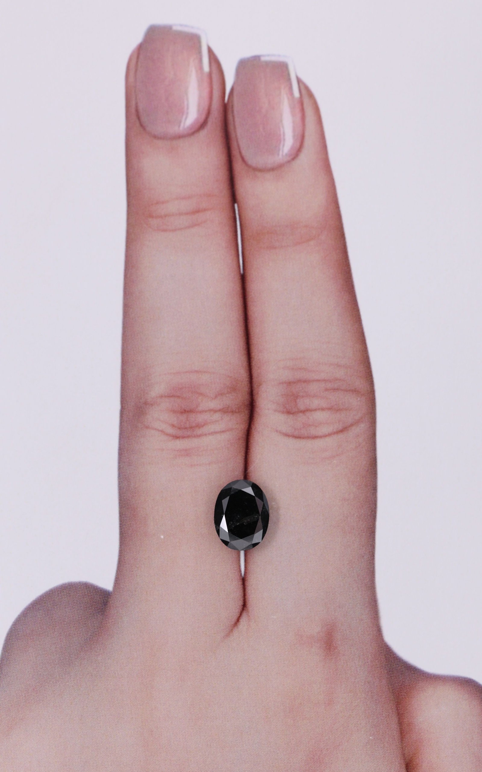 Loose Diamond - OVAL 1.8ct Fancy Black VVS2: Loose Diamond - OVAL 1.8ct Fancy Black VVS2 Source: Natural Shape: OVAL Carats: 1.8 Color: Fancy Black Certification: GIA Video: