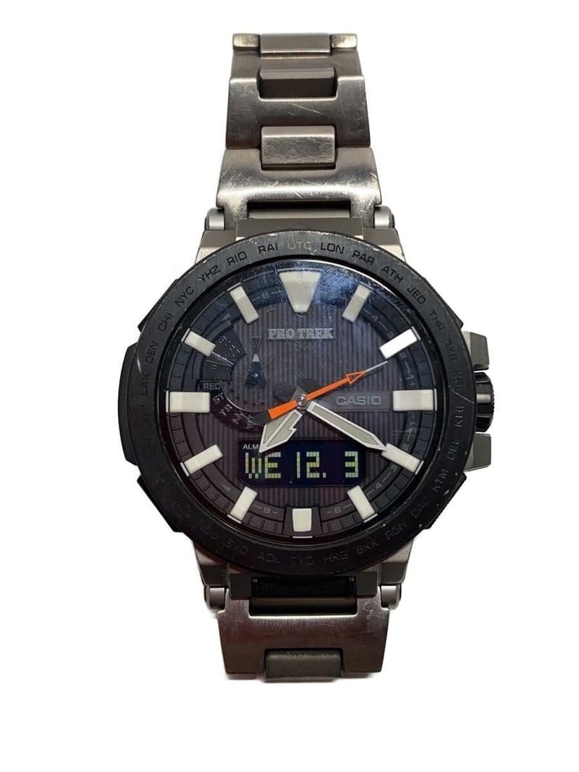 Casio Pro Trek PRX-8000T Wristwatch for Men: Casio Pro Trek PRX-8000T Wristwatch for Men This CASIO PRO TREK prx-8000T men's wristwatch is crafted with materials sourced from Japan and features a durable design. The watch is pre-owned and shows 