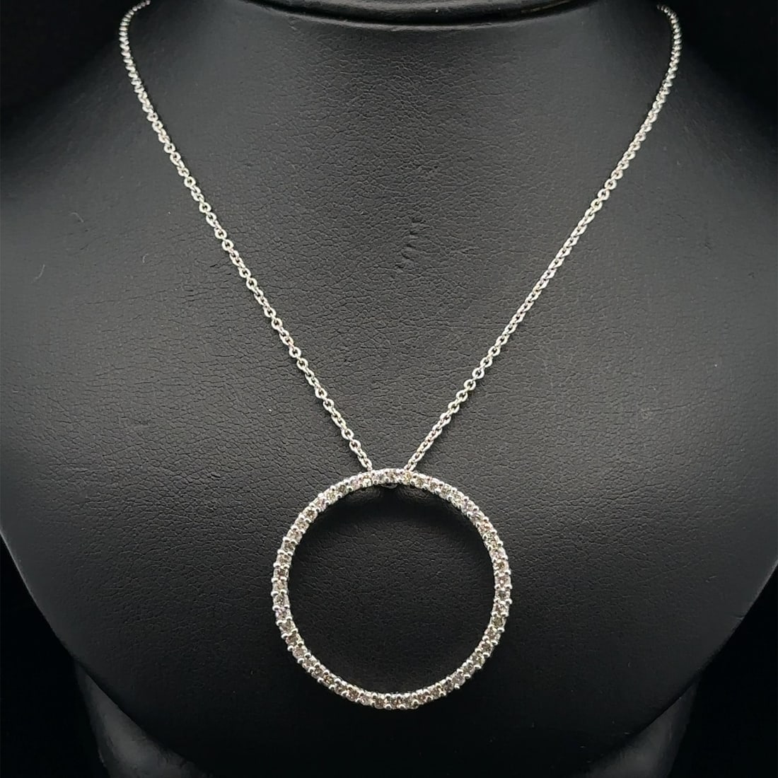 14k White Gold 1ct Diamond Circle Of Life Pendant Necklace 18 Inch: 14k White Gold 1ct Diamond Circle Of Life Pendant Necklace 18 Inch This stunning 14k white gold necklace features a captivating 30mm Circle of Life slide pendant adorned with 51 natural round brillian