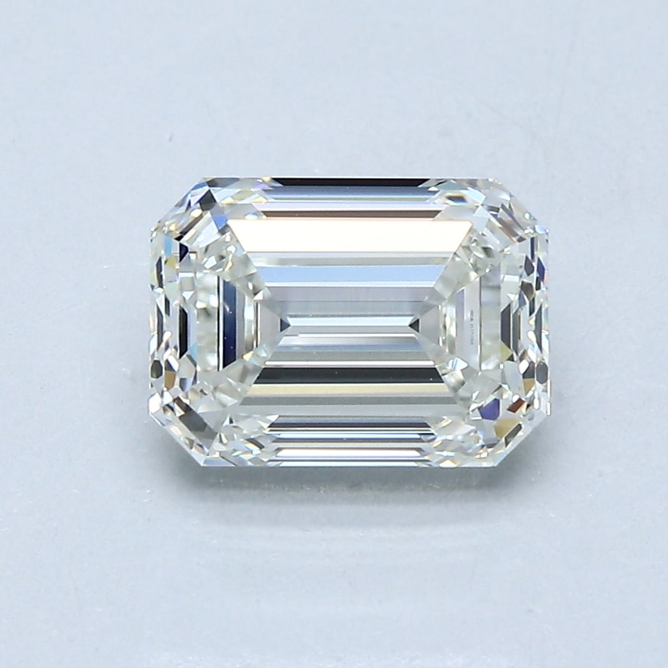 Loose Diamond - EMERALD 2.01ct J VVS2: Loose Diamond - EMERALD 2.01ct J VVS2 Source: Natural Mined Diamond Shape: EMERALD Carats: 2.01 Color: J Clarity: VVS2 Certification: GIA Condition: Pre-Owned PLEASE NOTE: Framed, Large, or heavy item