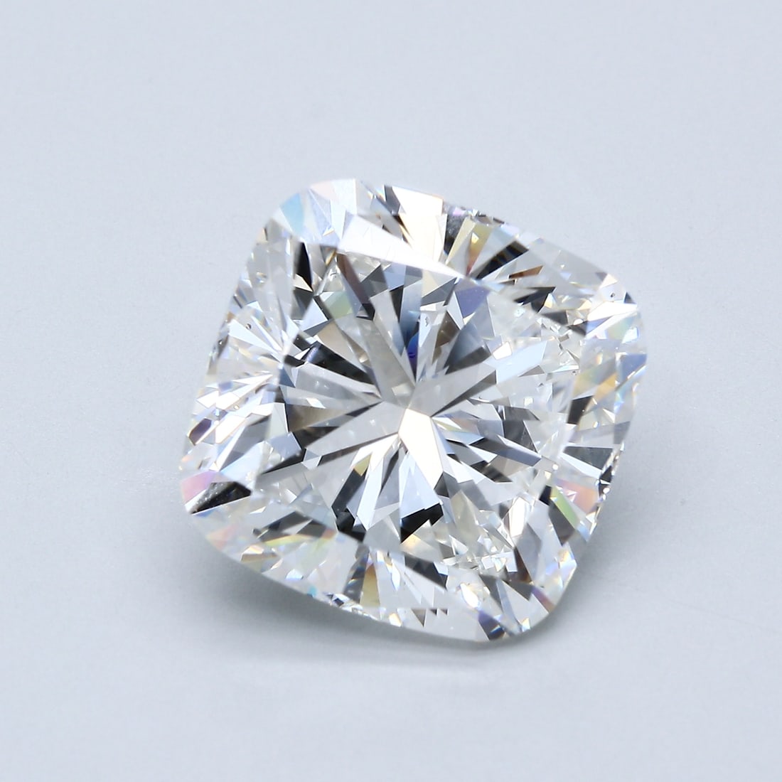 Loose Diamond - CUSHION 10.18ct F VS2: Loose Diamond - CUSHION 10.18ct F VS2 Source: Natural Mined Diamond Shape: CUSHION Carats: 10.18 Color: F Clarity: VS2 Certification: GIA Condition: Pre-Owned PLEASE NOTE: Framed, Large, or heavy item