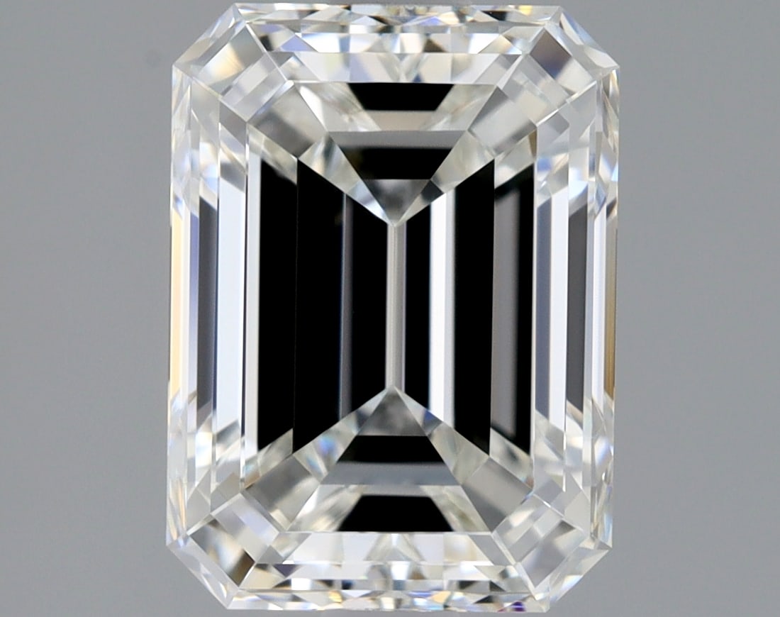 Loose Diamond - EMERALD 1.9ct G VVS1: Loose Diamond - EMERALD 1.9ct G VVS1 Source: Natural Mined Diamond Shape: EMERALD Carats: 1.9 Color: G Clarity: VVS1 Certification: GIA Condition: Pre-Owned PLEASE NOTE: Framed, Large, or heavy items 