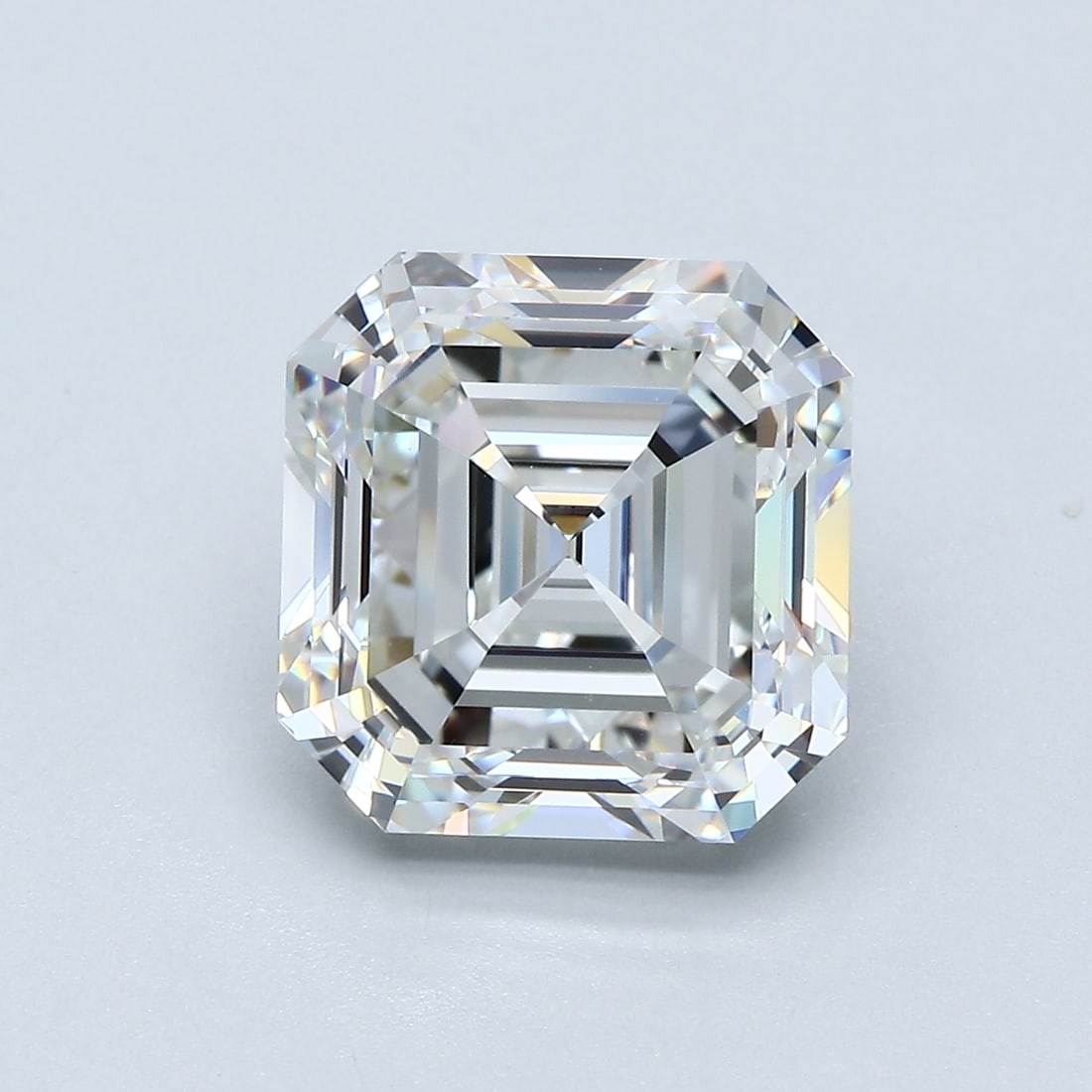 Loose Diamond - ASSCHER 5.02ct H VVS2: Loose Diamond - ASSCHER 5.02ct H VVS2 Source: Natural Mined Diamond Shape: ASSCHER Carats: 5.02 Color: H Clarity: VVS2 Certification: GIA Condition: Pre-Owned PLEASE NOTE: Framed, Large, or heavy item
