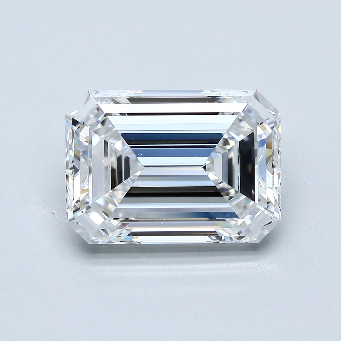 Loose Diamond - EMERALD 5.8ct E VVS2: Loose Diamond - EMERALD 5.8ct E VVS2 Source: Natural Mined Diamond Shape: EMERALD Carats: 5.8 Color: E Clarity: VVS2 Certification: GIA Condition: Pre-Owned PLEASE NOTE: Framed, Large, or heavy items 