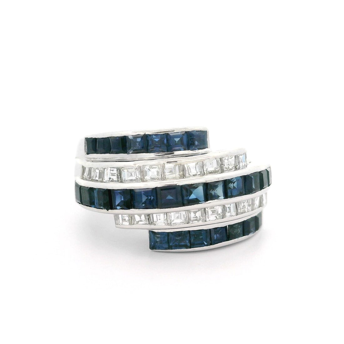 Vintage Platinum 2.56ctw Sapphire Diamond Band Ring Stack Look: Vintage Platinum 2.56ctw Sapphire Diamond Band Ring Stack Look This exquisite vintage band ring is crafted in solid platinum and features a stunning stack look. The ring showcases a total carat weight