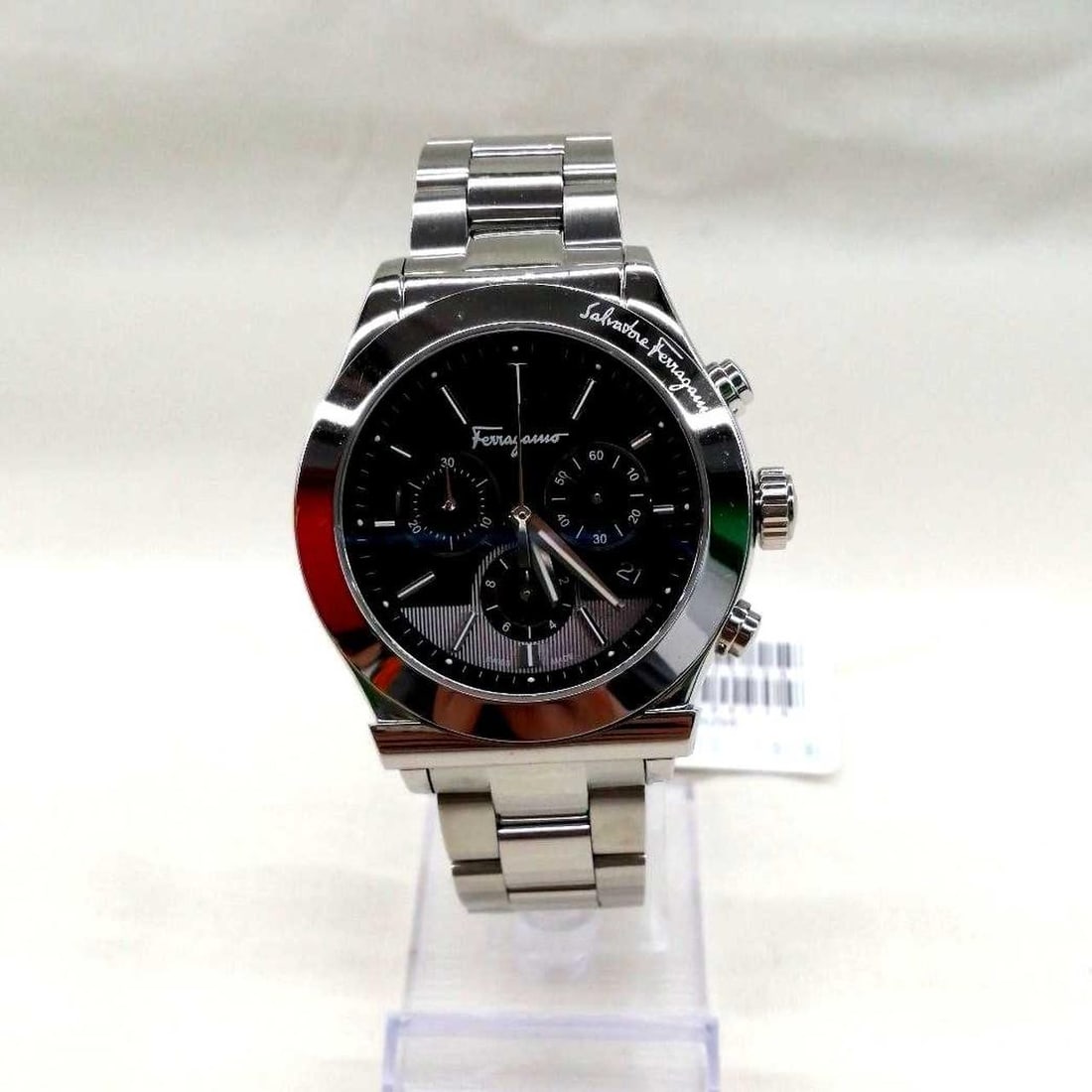Salvatore Ferragamo FFM08 1898 Chronograph Quartz Men's Wristwatch: Salvatore Ferragamo FFM08 1898 Chronograph Quartz Men's Wristwatch Pre-owned Salvatore Ferragamo 1898 men's chronograph wristwatch with quartz movement and Swiss origin. The watch is model FFM08 and c