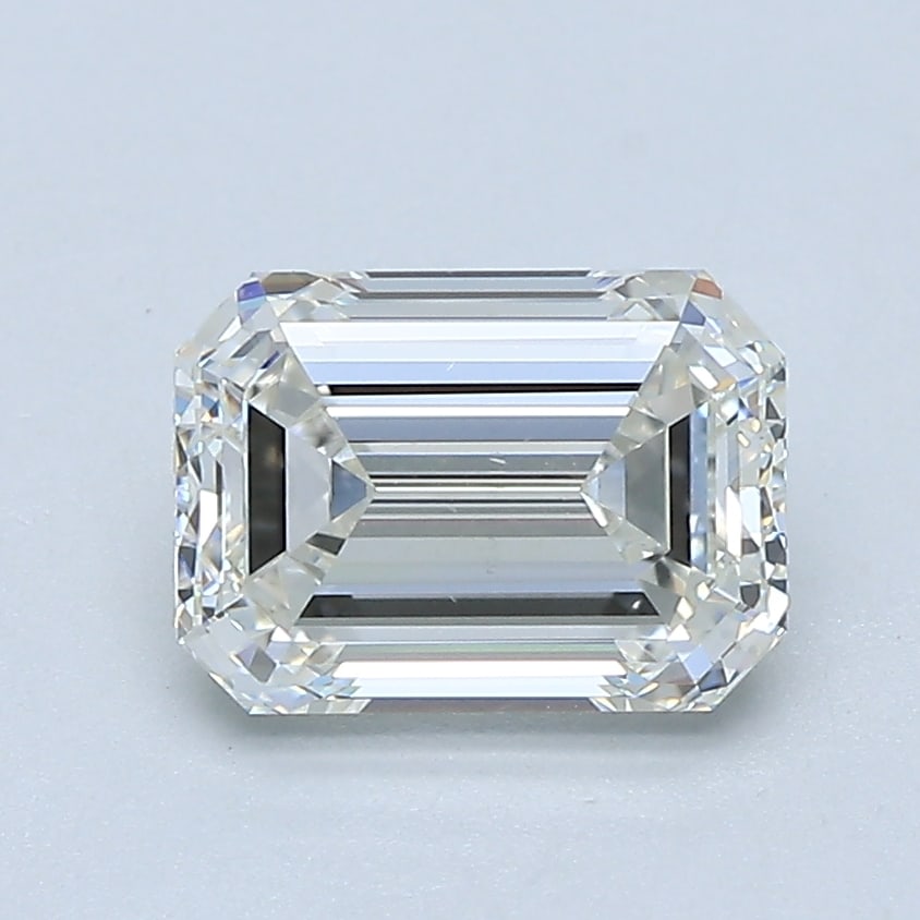 Loose Diamond - EMERALD 1.7ct H VS2: Loose Diamond - EMERALD 1.7ct H VS2 Source: Natural Mined Diamond Shape: EMERALD Carats: 1.7 Color: H Clarity: VS2 Certification: GIA Condition: Pre-Owned PLEASE NOTE: Framed, Large, or heavy items do
