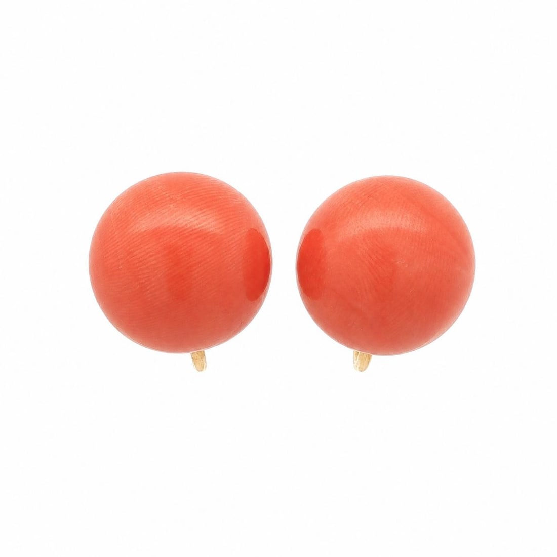 Vintage 14k Yellow Gold Coral Button Earrings with Screw Back: Vintage 14k Yellow Gold Coral Button Earrings with Screw Back Vintage screw-back earrings featuring natural reddish orange coral cabochons set in yellow gold. Designed in a button style, these earring
