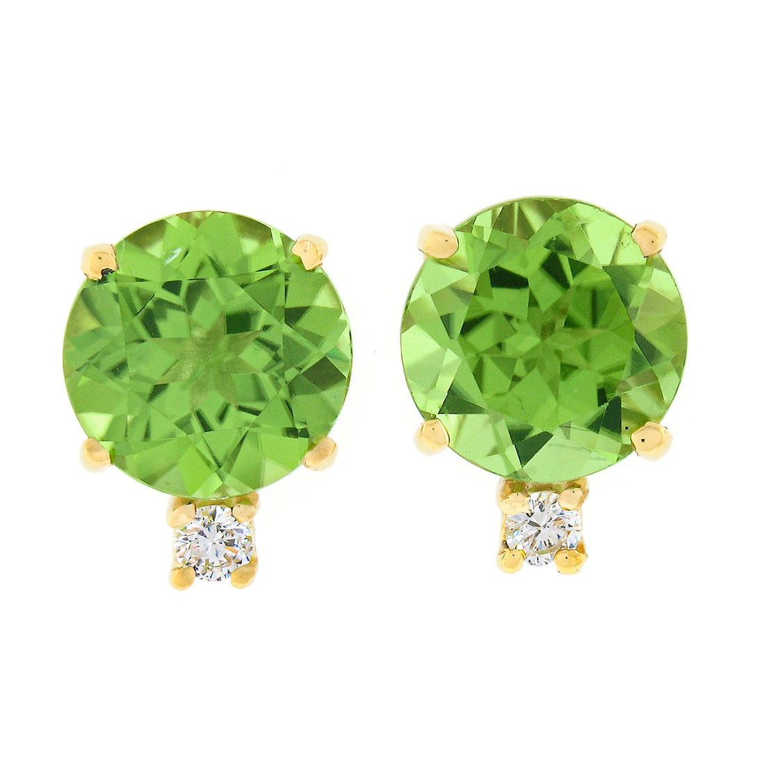 14k Yellow Gold 2.86ctw Round Green Peridot Diamond Accent Stud Earrings: 14k Yellow Gold 2.86ctw Round Green Peridot Diamond Accent Stud Earrings These exquisite stud earrings are crafted from solid 14k yellow gold, featuring two natural round brilliant cut green peridots 
