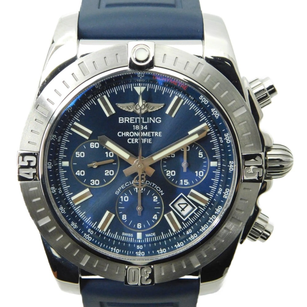 Breitling AB0115 Chronomat mens automatic steel watch blue dial: Breitling AB0115 Chronomat mens automatic steel watch blue dial Breitling Chronomat AB0115 men's wristwatch in pre-owned condition. It features a stainless steel case, rubber band, blue dial, sapphire