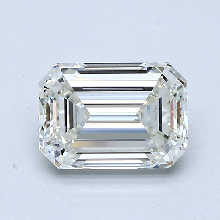 Loose Diamond - EMERALD 1.3ct J VVS2: Loose Diamond - EMERALD 1.3ct J VVS2 Source: Natural Mined Diamond Shape: EMERALD Carats: 1.3 Color: J Clarity: VVS2 Certification: GIA Condition: Pre-Owned PLEASE NOTE: Framed, Large, or heavy items 