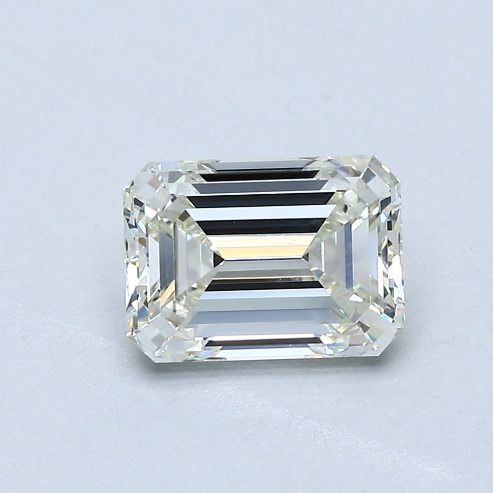 Loose Diamond - EMERALD 1.5ct K VS2: Loose Diamond - EMERALD 1.5ct K VS2 Source: Natural Mined Diamond Shape: EMERALD Carats: 1.5 Color: K Clarity: VS2 Certification: GIA Condition: Pre-Owned PLEASE NOTE: Framed, Large, or heavy items do
