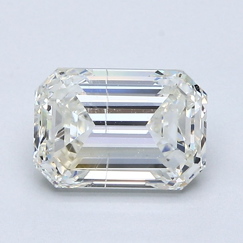 Loose Diamond - EMERALD 1.9ct J SI1: Loose Diamond - EMERALD 1.9ct J SI1 Source: Natural Mined Diamond Shape: EMERALD Carats: 1.9 Color: J Clarity: SI1 Certification: GIA Condition: Pre-Owned PLEASE NOTE: Framed, Large, or heavy items do