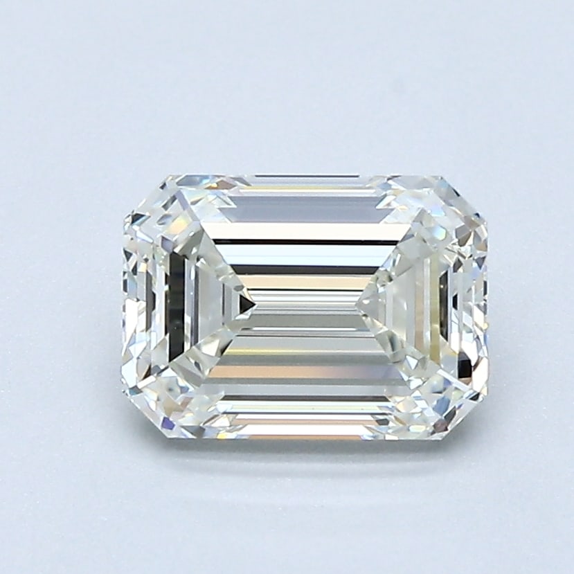 Loose Diamond - EMERALD 1.41ct J VVS2: Loose Diamond - EMERALD 1.41ct J VVS2 Source: Natural Mined Diamond Shape: EMERALD Carats: 1.41 Color: J Clarity: VVS2 Certification: GIA Condition: Pre-Owned PLEASE NOTE: Framed, Large, or heavy item