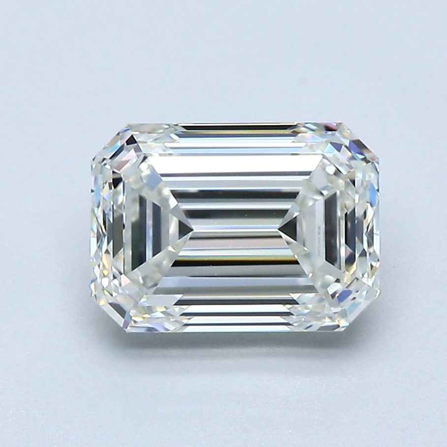 Loose Diamond - EMERALD 2.01ct I VS1: Loose Diamond - EMERALD 2.01ct I VS1 Source: Natural Mined Diamond Shape: EMERALD Carats: 2.01 Color: I Clarity: VS1 Certification: GIA Condition: Pre-Owned PLEASE NOTE: Framed, Large, or heavy items 