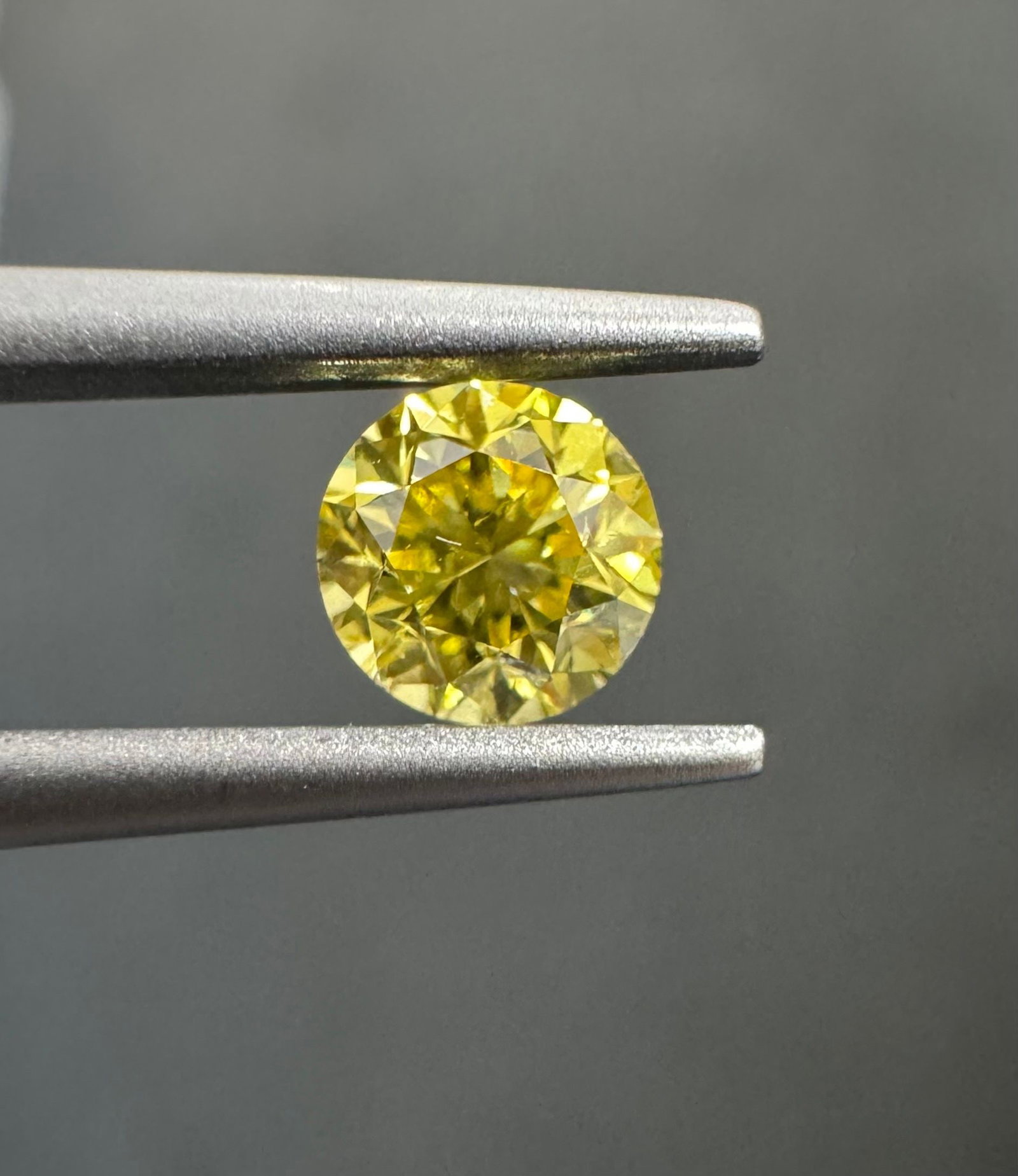Loose Diamond - ROUND 0.41ct Fancy Intense Yellow I1 (1 of 1)