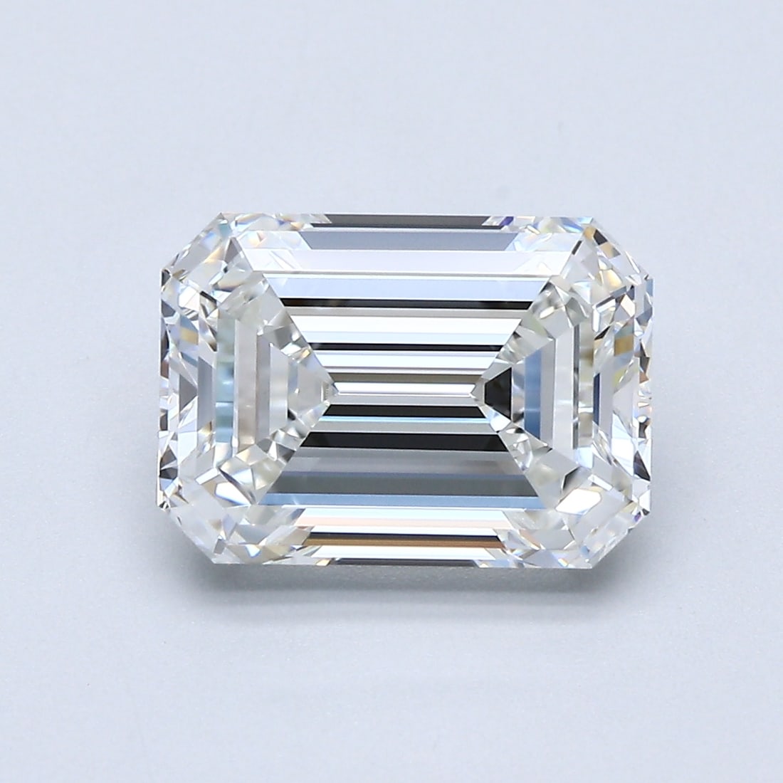 Loose Diamond - EMERALD 3.53ct G FL: Loose Diamond - EMERALD 3.53ct G FL Source: Natural Mined Diamond Shape: EMERALD Carats: 3.53 Color: G Clarity: FL Certification: GIA Condition: Pre-Owned PLEASE NOTE: Framed, Large, or heavy items do