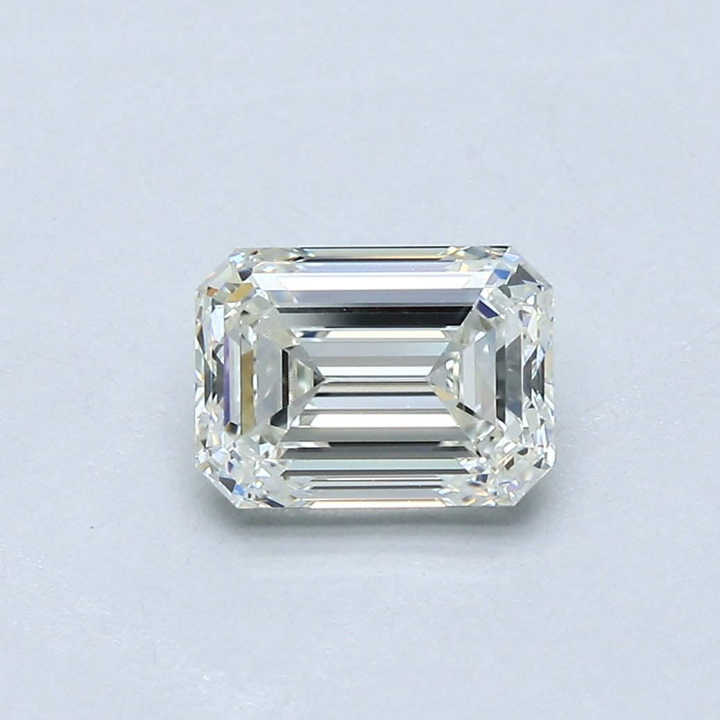 Loose Diamond - EMERALD 1.4ct J VVS2: Loose Diamond - EMERALD 1.4ct J VVS2 Source: Natural Mined Diamond Shape: EMERALD Carats: 1.4 Color: J Clarity: VVS2 Certification: GIA Condition: Pre-Owned PLEASE NOTE: Framed, Large, or heavy items 