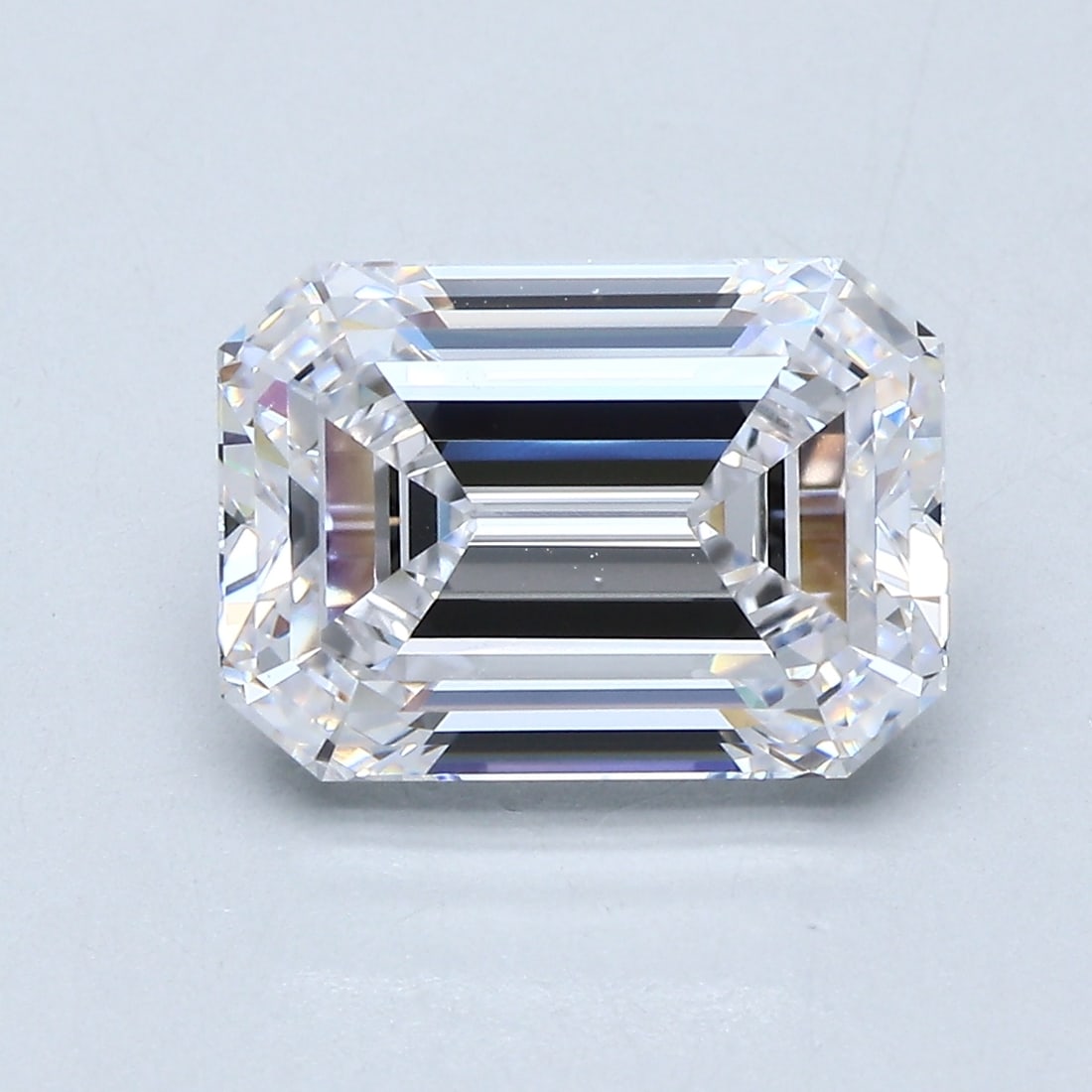 Loose Diamond - EMERALD 4.13ct D FL: Loose Diamond - EMERALD 4.13ct D FL Source: Natural Mined Diamond Shape: EMERALD Carats: 4.13 Color: D Clarity: FL Certification: GIA Condition: Pre-Owned PLEASE NOTE: Framed, Large, or heavy items do