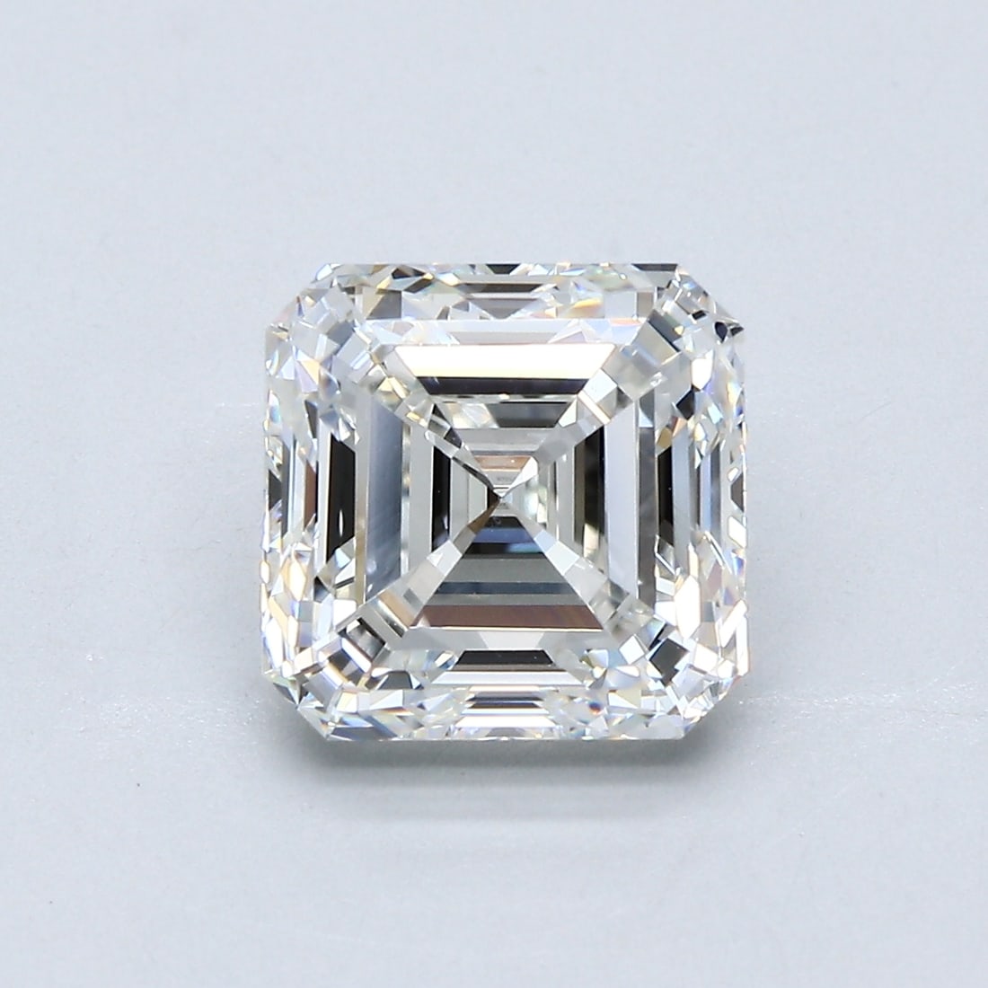 Loose Diamond - ASSCHER 3.5ct G VS2: Loose Diamond - ASSCHER 3.5ct G VS2 Source: Natural Mined Diamond Shape: ASSCHER Carats: 3.5 Color: G Clarity: VS2 Certification: GIA Condition: Pre-Owned PLEASE NOTE: Framed, Large, or heavy items do