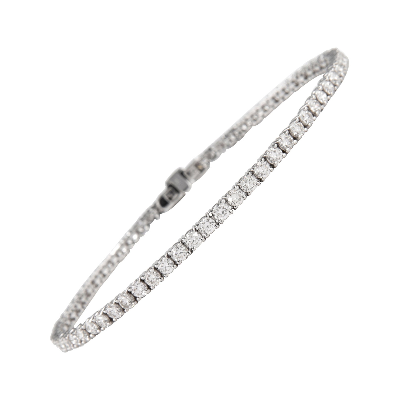 3.52ct Diamond Tennis Bracelet 14k White Gold: 3.52ct Diamond Tennis Bracelet 14k White Gold This exquisite 3.52ct diamond tennis bracelet is crafted from 14k white gold, featuring a modern design that showcases 73 round brilliant diamonds. The