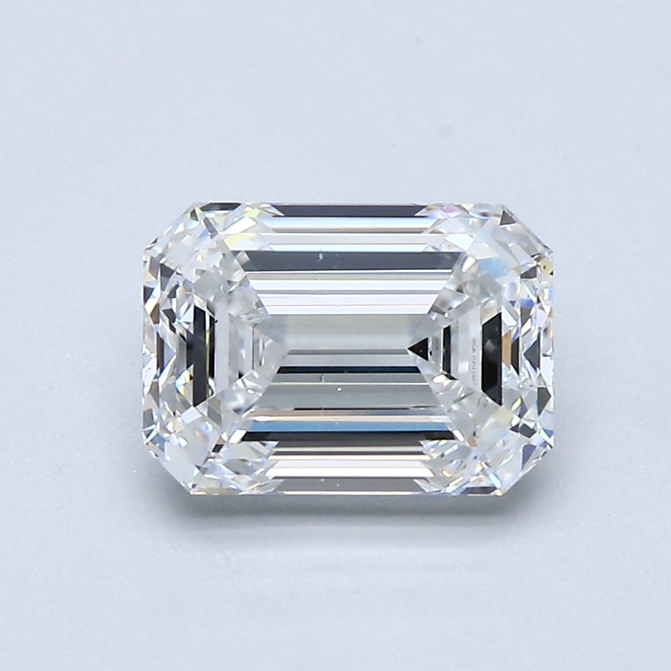 Loose Diamond - EMERALD 2.02ct E VS2: Loose Diamond - EMERALD 2.02ct E VS2 Source: Natural Mined Diamond Shape: EMERALD Carats: 2.02 Color: E Clarity: VS2 Certification: GIA Condition: Pre-Owned PLEASE NOTE: Framed, Large, or heavy items 