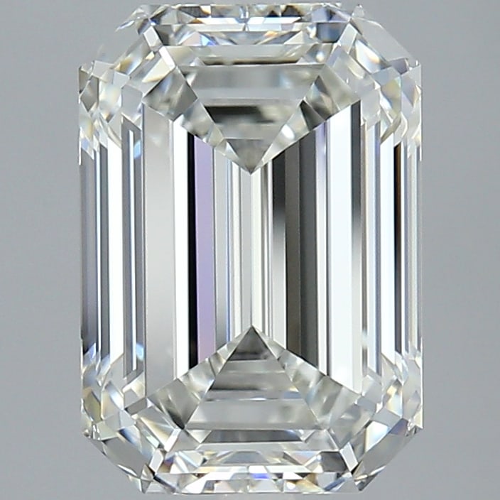 Loose Diamond - EMERALD 4.6ct I VS2: Loose Diamond - EMERALD 4.6ct I VS2 Source: Natural Mined Diamond Shape: EMERALD Carats: 4.6 Color: I Clarity: VS2 Certification: GIA Condition: Pre-Owned PLEASE NOTE: Framed, Large, or heavy items do