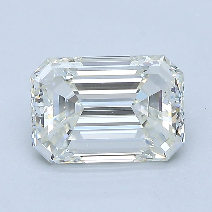 Loose Diamond - EMERALD 2ct I VVS2: Loose Diamond - EMERALD 2ct I VVS2 Source: Natural Mined Diamond Shape: EMERALD Carats: 2 Color: I Clarity: VVS2 Certification: GIA Condition: Pre-Owned PLEASE NOTE: Framed, Large, or heavy items do n