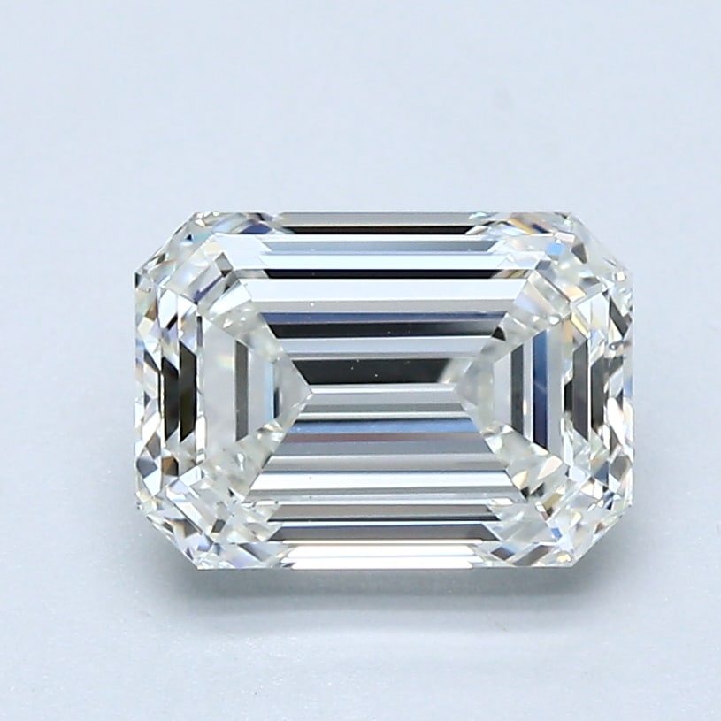 Loose Diamond - EMERALD 1.7ct G VS2: Loose Diamond - EMERALD 1.7ct G VS2 Source: Natural Mined Diamond Shape: EMERALD Carats: 1.7 Color: G Clarity: VS2 Certification: GIA Condition: Pre-Owned PLEASE NOTE: Framed, Large, or heavy items do