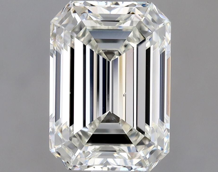 Loose Diamond - EMERALD 2.01ct J VS2: Loose Diamond - EMERALD 2.01ct J VS2 Source: Natural Mined Diamond Shape: EMERALD Carats: 2.01 Color: J Clarity: VS2 Certification: GIA Condition: Pre-Owned PLEASE NOTE: Framed, Large, or heavy items 