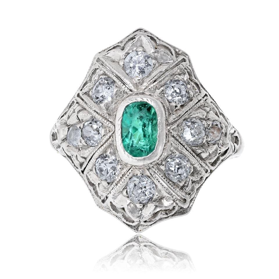 Estate Platinum Ring with 1 Ct Diamond and Green Emerald: Estate Platinum Ring with 1 Ct Diamond and Green Emerald Estate ring featuring a green emerald Deco design with diamond accents. Pre-owned. Specifications Item Type: Estate ring Metal: Platinum Diamon