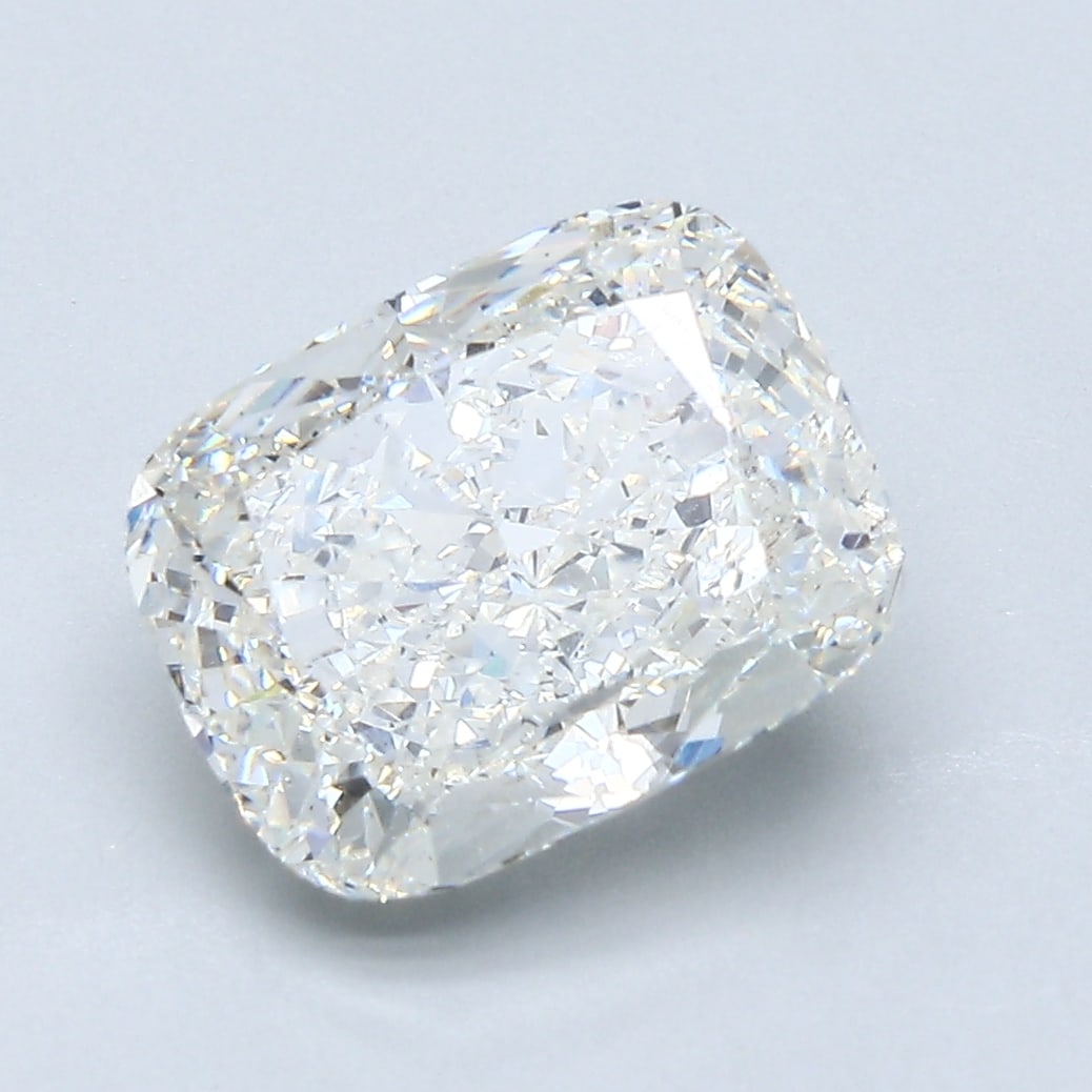 Loose Diamond - CUSHION 3.5ct H SI2: Loose Diamond - CUSHION 3.5ct H SI2 Source: Natural Mined Diamond Shape: CUSHION Carats: 3.5 Color: H Clarity: SI2 Certification: GIA Condition: Pre-Owned PLEASE NOTE: Framed, Large, or heavy items do