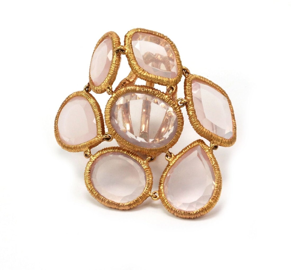 Leader Line sculptural flex top ring in 18k rose gold pink quartz 6.5: Leader Line sculptural flex top ring in 18k rose gold pink quartz 6.5 Pre-owned Leader Line flex-top ring featuring a sculptural openwork design centered with a natural sliced pink quartz. Crafted in 