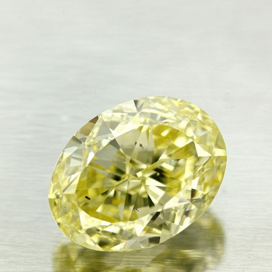 Loose Diamond - OVAL 4.03ct Fancy Intense Yellow SI1: Loose Diamond - OVAL 4.03ct Fancy Intense Yellow SI1 Source: Natural Shape: OVAL Carats: 4.03 Color: Fancy Intense Yellow Certification: GIA Video: