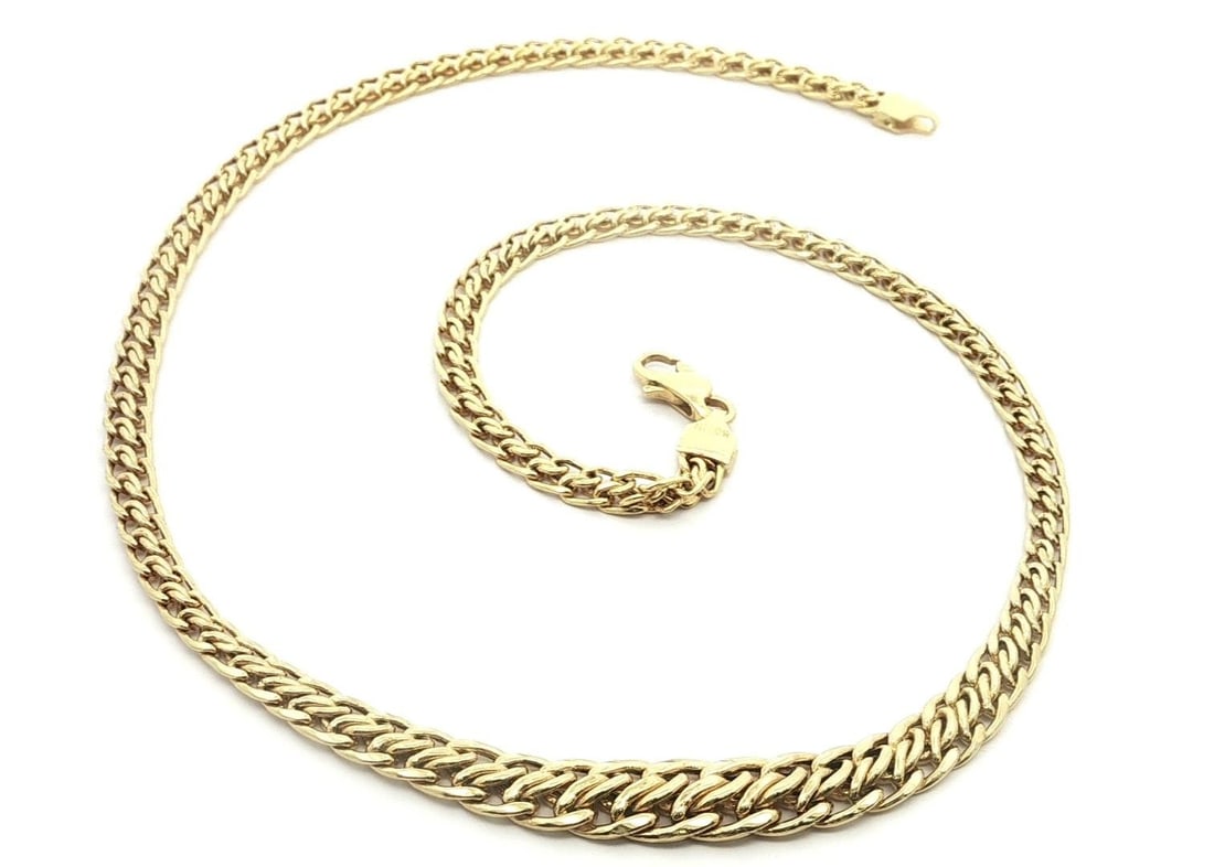 Italian 18k Yellow Gold Graduated Curb Chain Necklace 17 Inch: Italian 18k Yellow Gold Graduated Curb Chain Necklace 17 Inch This Italian necklace features a graduated interlocking curb link chain crafted from solid 18k yellow gold. The design presents a transiti