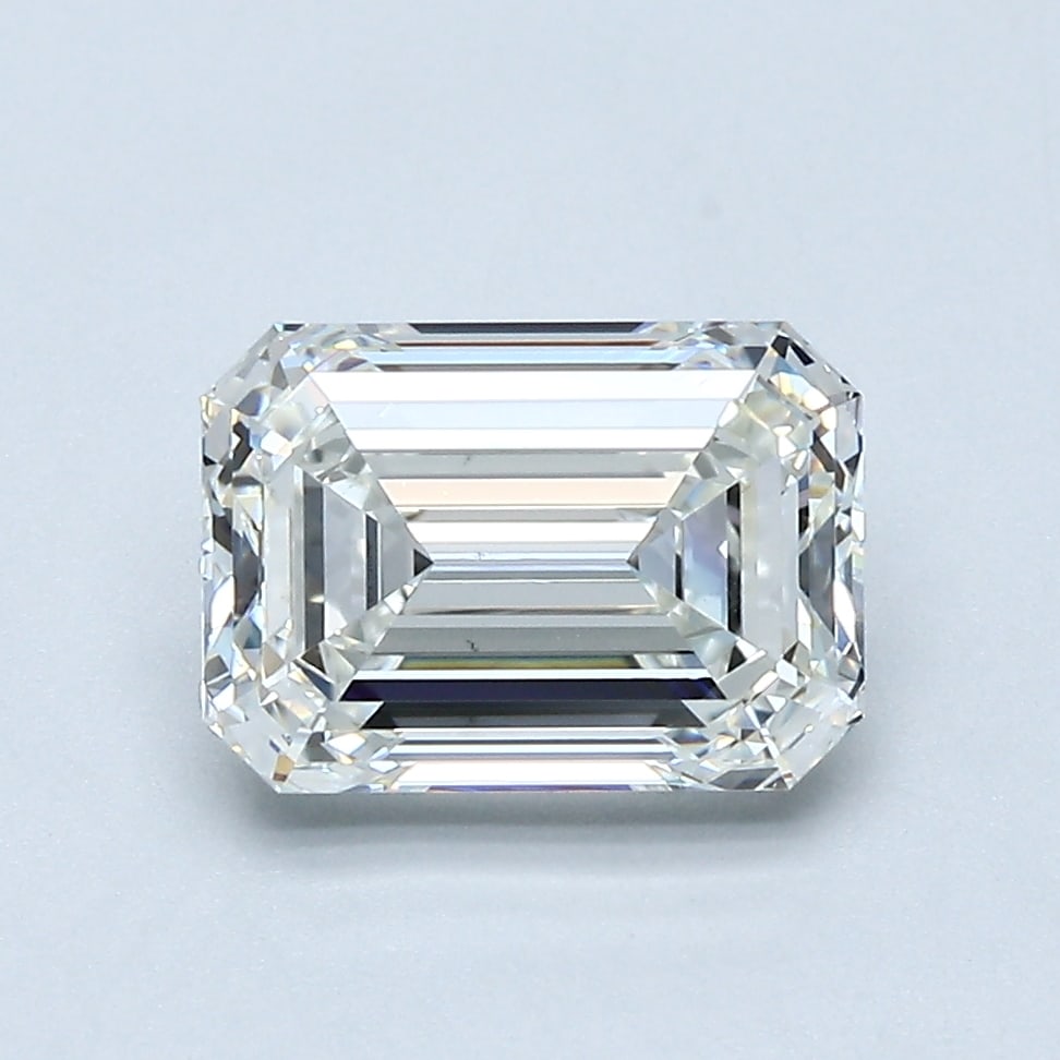 Loose Diamond - EMERALD 2.01ct I VS1: Loose Diamond - EMERALD 2.01ct I VS1 Source: Natural Mined Diamond Shape: EMERALD Carats: 2.01 Color: I Clarity: VS1 Certification: GIA Condition: Pre-Owned PLEASE NOTE: Framed, Large, or heavy items 