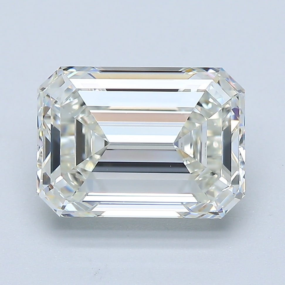 Loose Diamond - EMERALD 3.5ct J VVS1: Loose Diamond - EMERALD 3.5ct J VVS1 Source: Natural Mined Diamond Shape: EMERALD Carats: 3.5 Color: J Clarity: VVS1 Certification: GIA Condition: Pre-Owned PLEASE NOTE: Framed, Large, or heavy items 