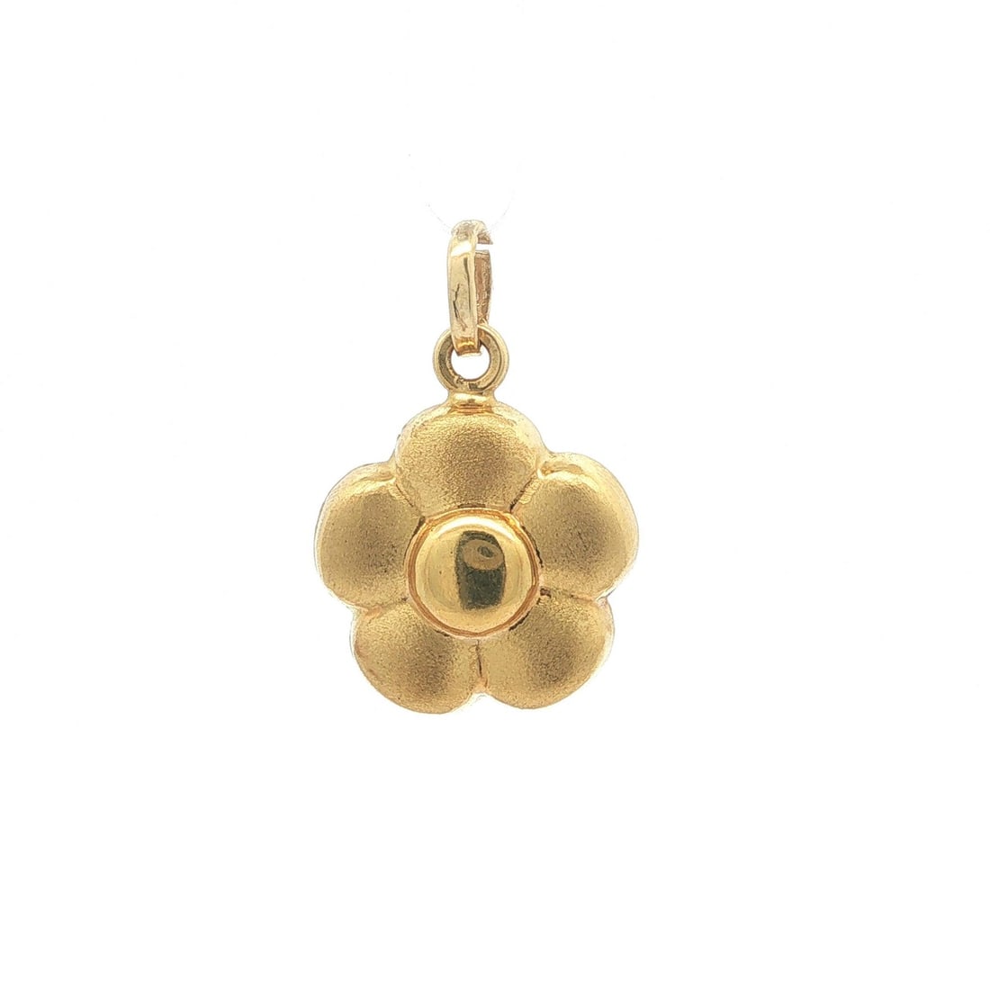 Unbranded 18k Yellow Gold Daisy Flower Charm Pendant Puffed Hollow: Unbranded 18k Yellow Gold Daisy Flower Charm Pendant Puffed Hollow A pre-owned daisy flower puffed charm pendant crafted in solid 18k yellow gold with detailed satin and polished finishes. This hollow