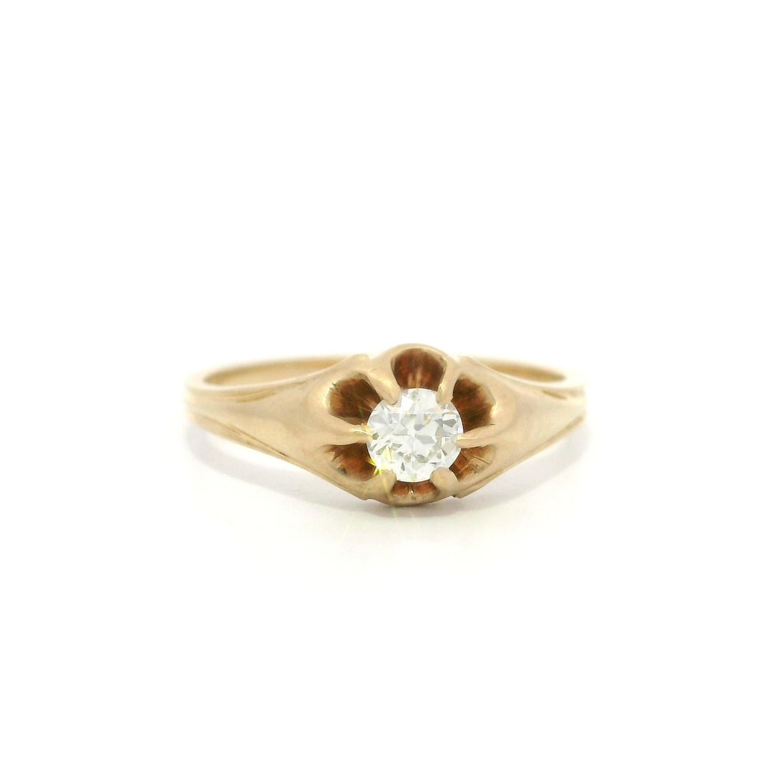 Antique Victorian 0.30ctw Diamond Solitaire Gypsy Ring in Yellow Gold: Antique Victorian 0.30ctw Diamond Solitaire Gypsy Ring in Yellow Gold This exquisite Antique Victorian ring features a stunning Old Belcher diamond solitaire, showcasing timeless craftsmanship. Set in