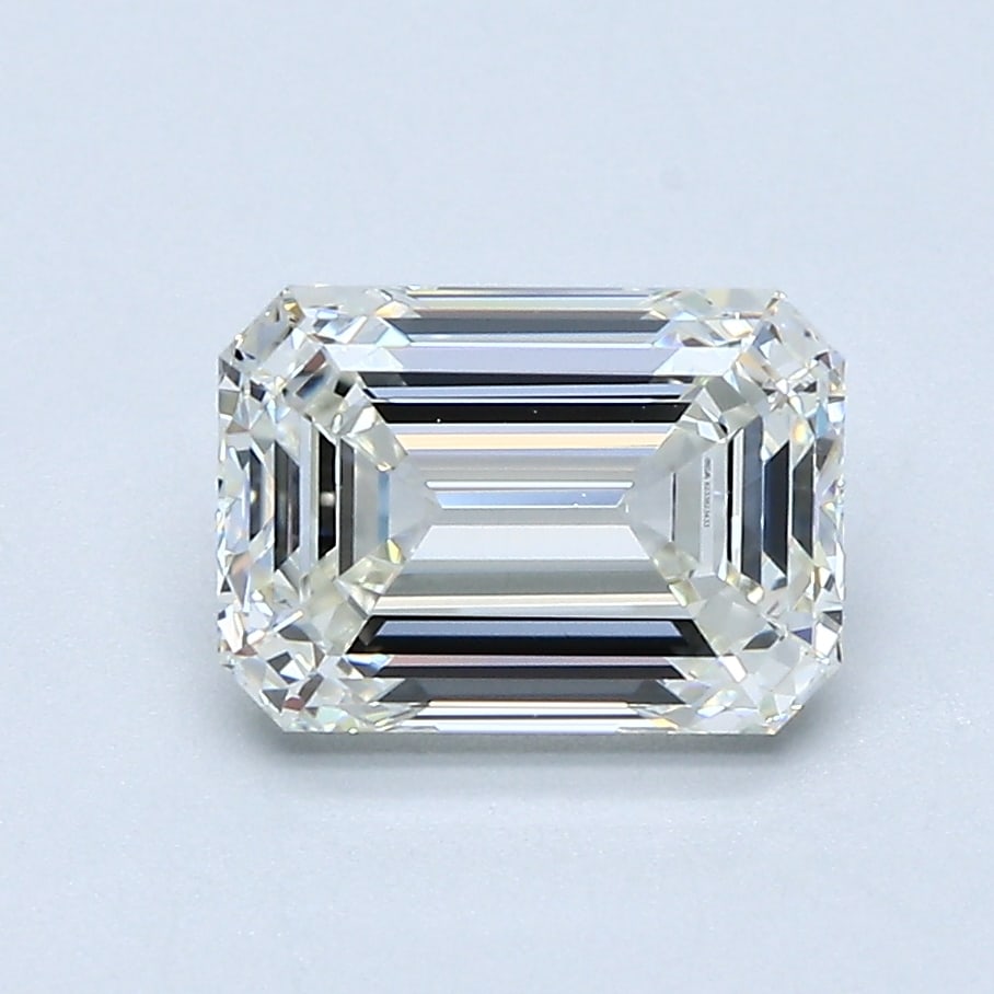 Loose Diamond - EMERALD 1.81ct J VVS1: Loose Diamond - EMERALD 1.81ct J VVS1 Source: Natural Mined Diamond Shape: EMERALD Carats: 1.81 Color: J Clarity: VVS1 Certification: GIA Condition: Pre-Owned PLEASE NOTE: Framed, Large, or heavy item