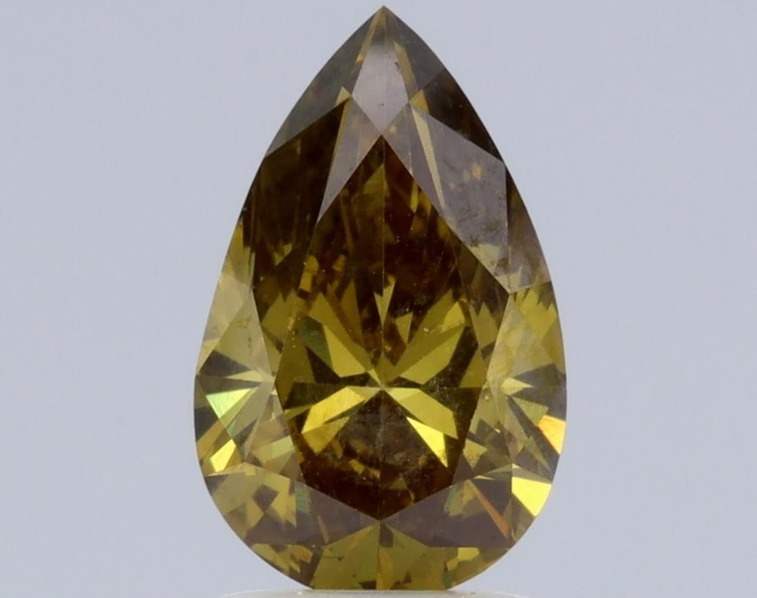 Loose Diamond - PEAR 2.01ct Green VS2: Loose Diamond - PEAR 2.01ct Green VS2 Source: This is a real non-mined Diamond that has been grown in a lab Shape: PEAR Carats: 2.01 Color: Green Certification: NONE Video:
